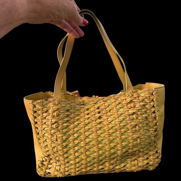 Fossil Green Hobo Bag with Timeless Design - Picture 2 of 7